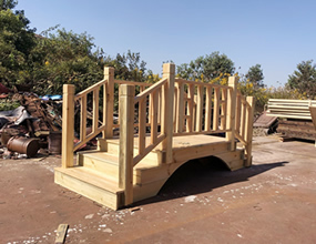 景觀(guān)木橋定制