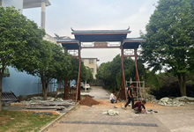 湖北咸寧農家樂簡易防腐木門樓牌坊